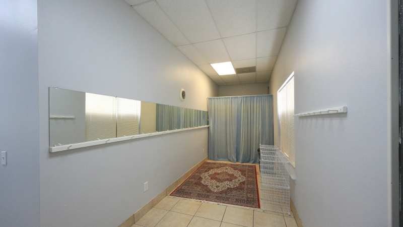 Anderson Mill Road studio dressing area